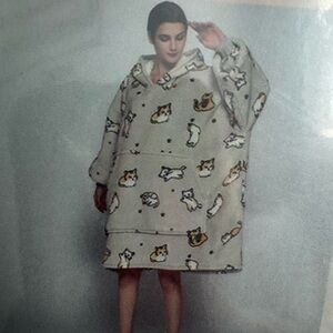 Sherpa Fleece Blanket Hoodie NEW in Pkg. Cat Print